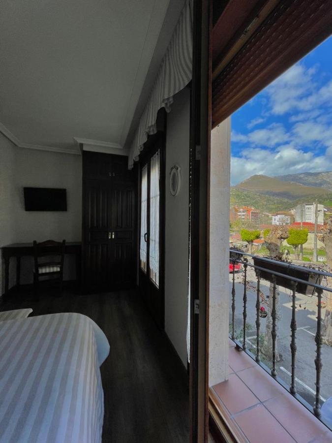 Hotel Rural El Torrejon Arenas De Cabrales Exteriör bild