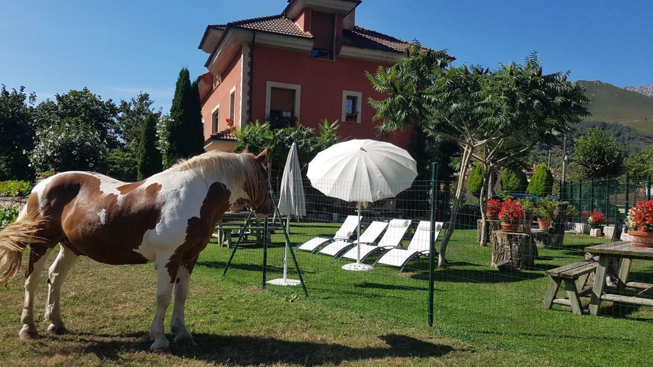 Hotel Rural El Torrejon Arenas De Cabrales Exteriör bild